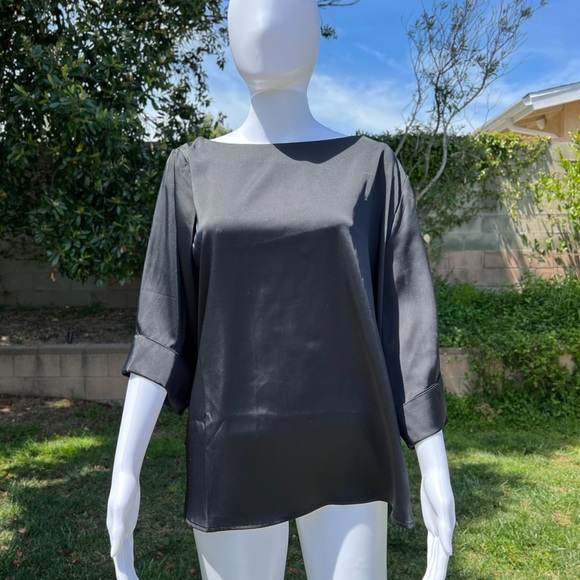 Top - Picture 2 of 4